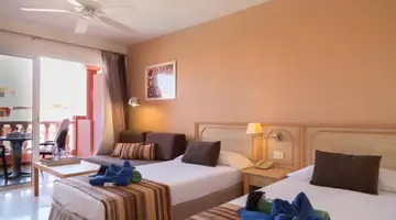 Apartamentos Marola Park