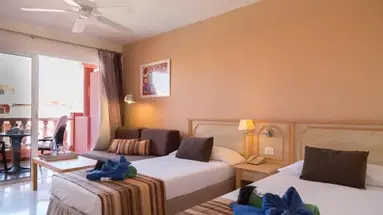 Apartamentos Marola Park