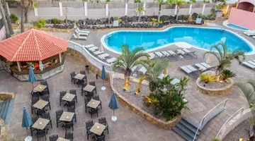 Apartamentos Marola Park
