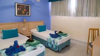 Apartamentos Marola Park