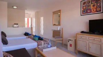 Apartamentos Marola Park