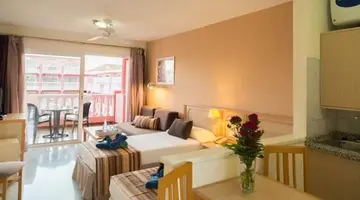 Apartamentos Marola Park