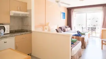 Apartamentos Marola Park