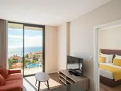 Apartamentos Monumental Plaza by Petit Hotels