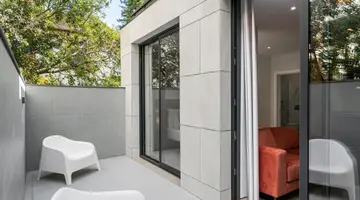 Apartamentos Monumental Plaza by Petit Hotels