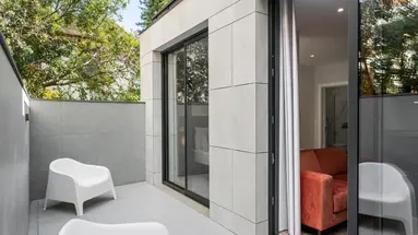 Apartamentos Monumental Plaza by Petit Hotels