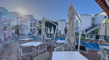 APARTAMENTOS PARQUE DEL SOL
