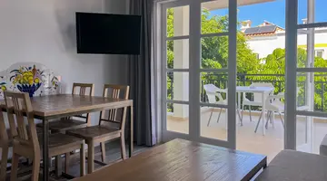 APARTAMENTOS PARQUE DEL SOL
