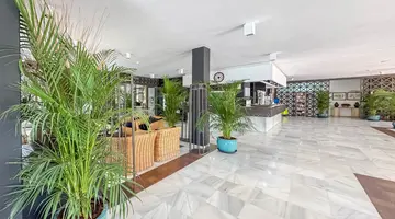 APARTAMENTOS PARQUE DEL SOL