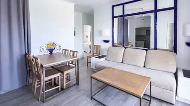 APARTAMENTOS PARQUE DEL SOL