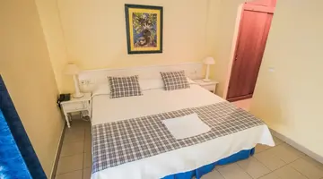 Apartamentos RF Bambi Adults Only
