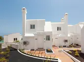 Apartamentos TAO Caleta Playa