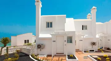 Apartamentos TAO Caleta Playa