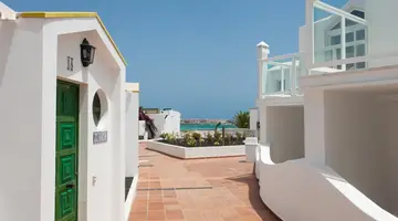 Apartamentos TAO Caleta Playa