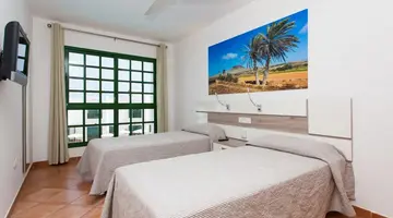 Apartamentos TAO Caleta Playa