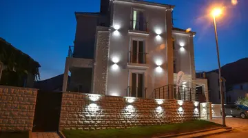 Apartamenty Palace Budva