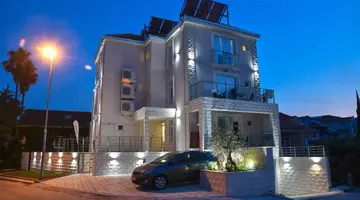 Apartamenty Palace Budva