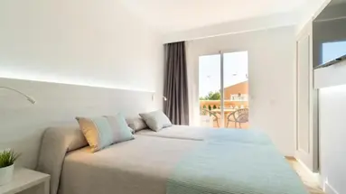 APARTHOTEL CIUDAD LAUREL