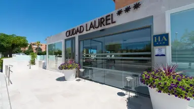 Aparthotel Ciudad Laurel