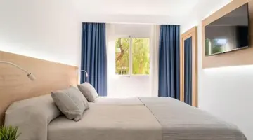 APARTHOTEL CIUDAD LAUREL