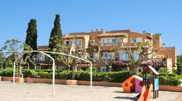 APARTHOTEL CIUDAD LAUREL