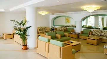 Aparthotel Esquinzo y Monte del Mar