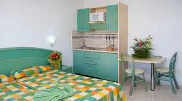 Aparthotel Esquinzo y Monte del Mar