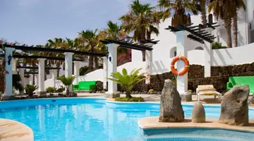 Aparthotel Esquinzo y Monte del Mar