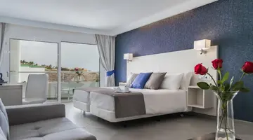 Aparthotel Esquinzo y Monte del Mar