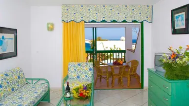 Aparthotel Esquinzo y Monte del Mar
