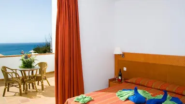 Aparthotel Esquinzo y Monte del Mar