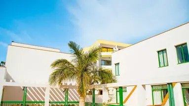 Aparthotel Esquinzo y Monte del Mar