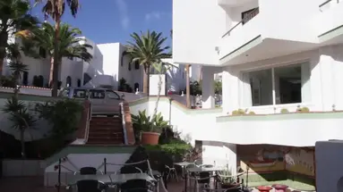 Aparthotel Esquinzo y Monte del Mar