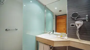 APARTHOTEL FONTANELLAS PLAYA