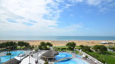 Aparthotel Holiday