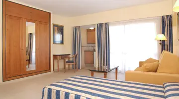 APARTHOTEL PYR FUENGIROLA
