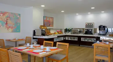 APARTHOTEL PYR FUENGIROLA