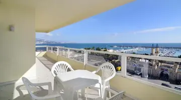 APARTHOTEL PYR FUENGIROLA