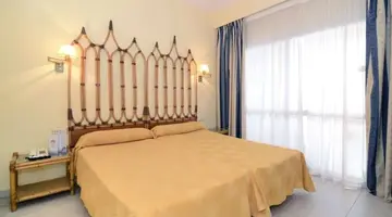 APARTHOTEL PYR FUENGIROLA