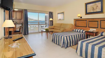 APARTHOTEL PYR FUENGIROLA