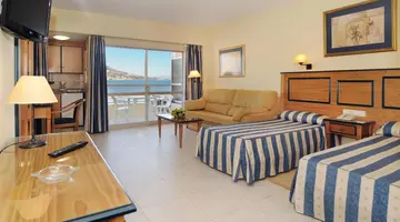 APARTHOTEL PYR FUENGIROLA