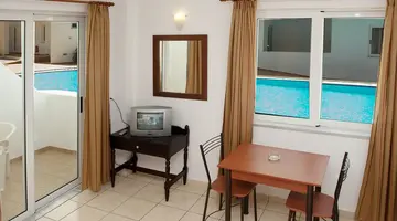 Aparthotel Thodorou