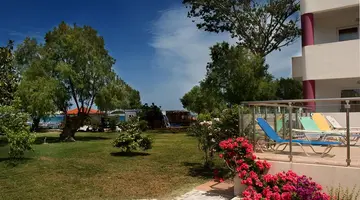 Aparthotel Thodorou