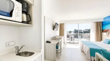 Aparthotel y Hotel Paguera Beach