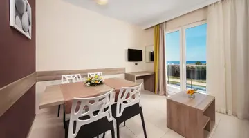 APARTMENTS KATORO PLAVA LAGUNA