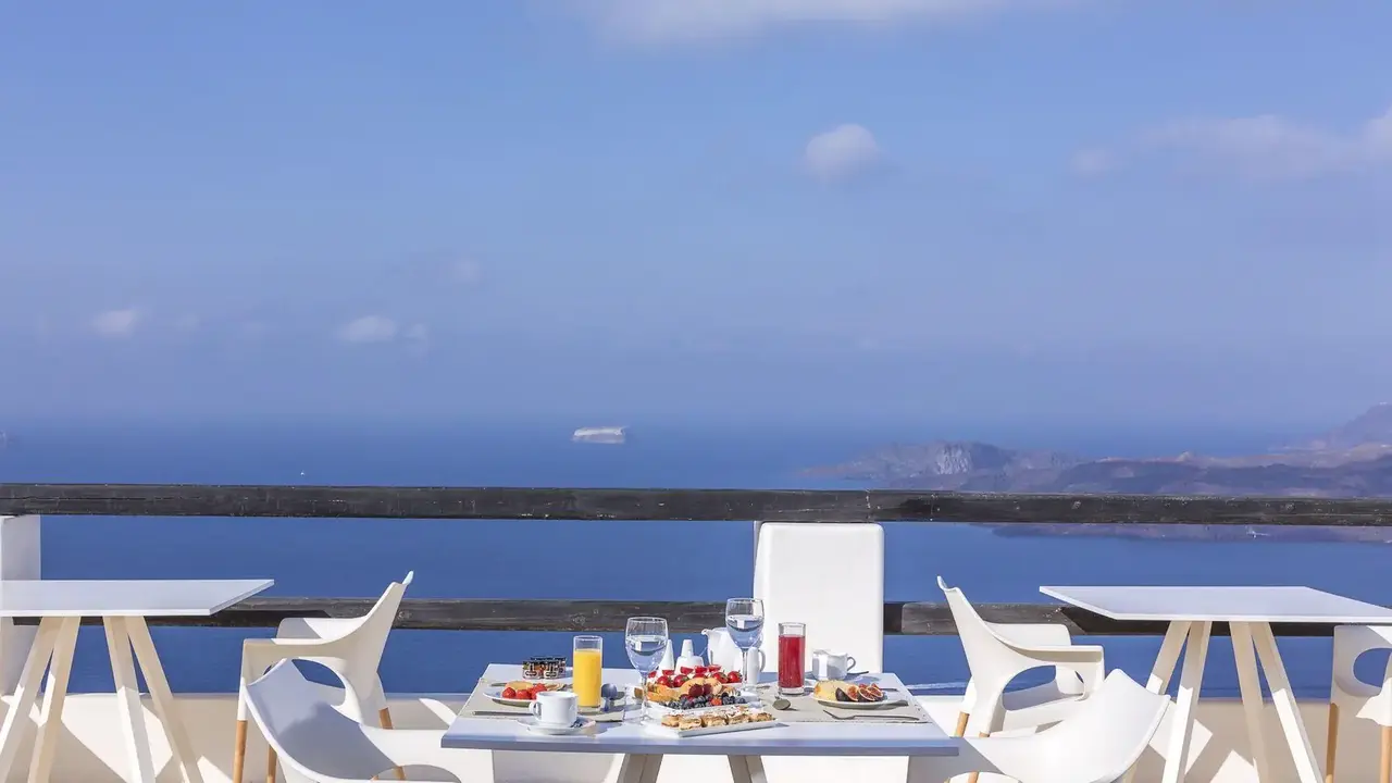 Apeiron Blue Santorini