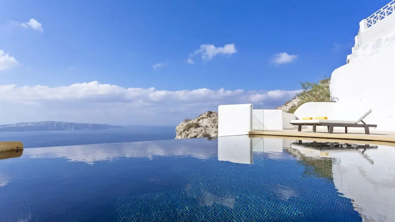 Apeiron Blue Santorini