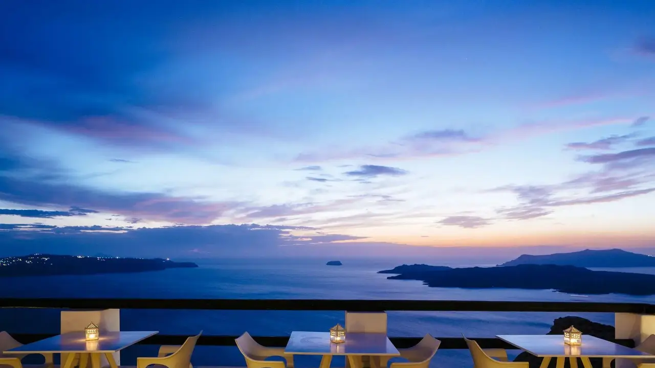 Apeiron Blue Santorini