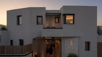 Apikia Santorini