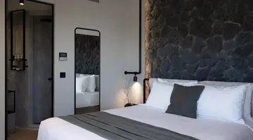Apikia Santorini